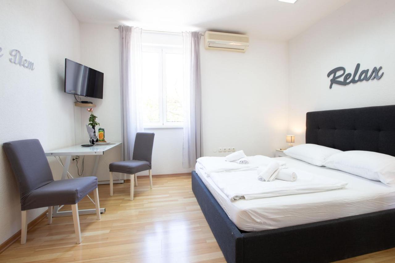 Lilly Studio Apartments Задар Экстерьер фото